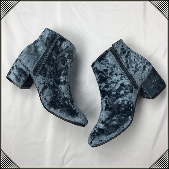 * Ocean Crushed Blue Velvet * Cute Booties * NEW - Picture 3 of 5